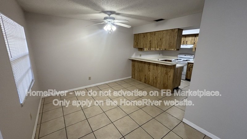 Move In Ready!- 3201 Bloomingdale Villas Ct. property image