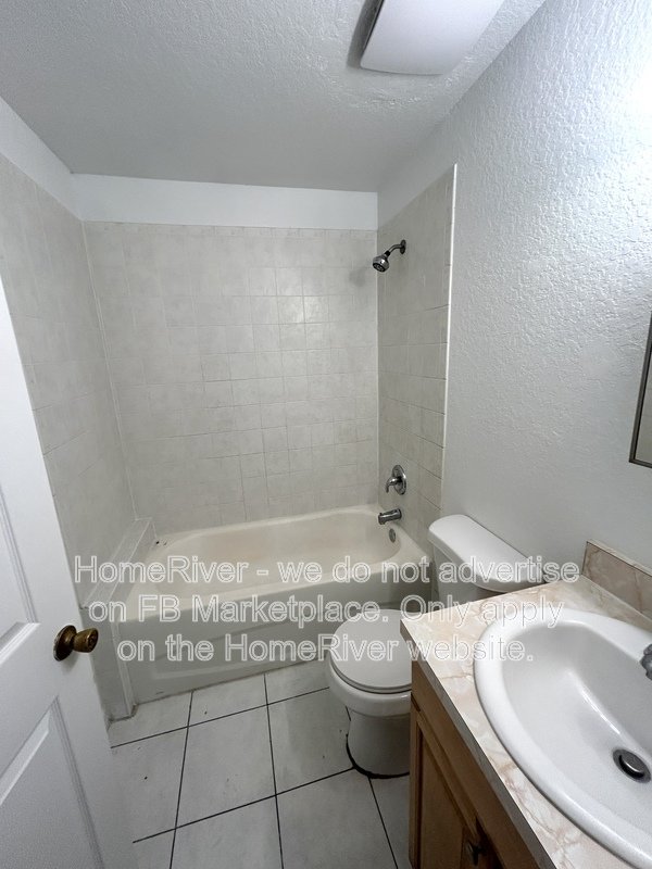 Move In Ready! - 2866 Emerson Ave S Saint Petersburg, FL 33712 property image