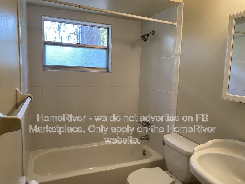 No Showings until 3/16 (5242 SE 114th St) property image