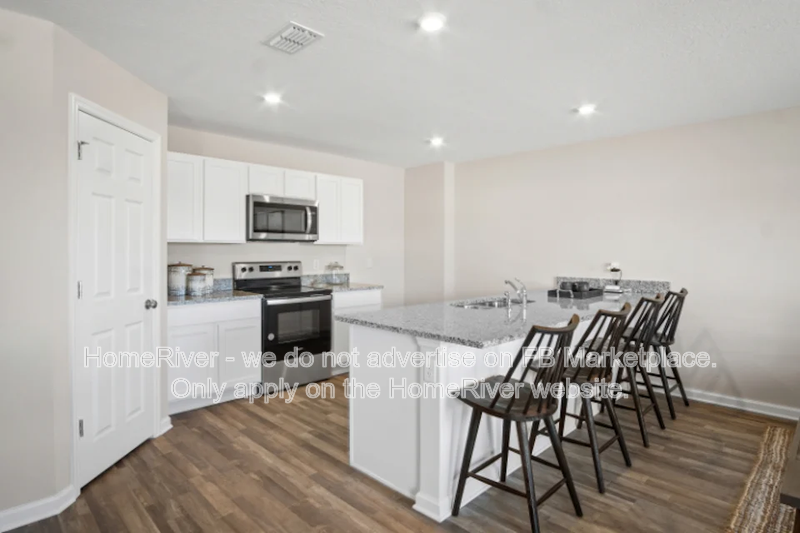 Available Now! Amazing 4 bedroom 2.5 bath home! property image