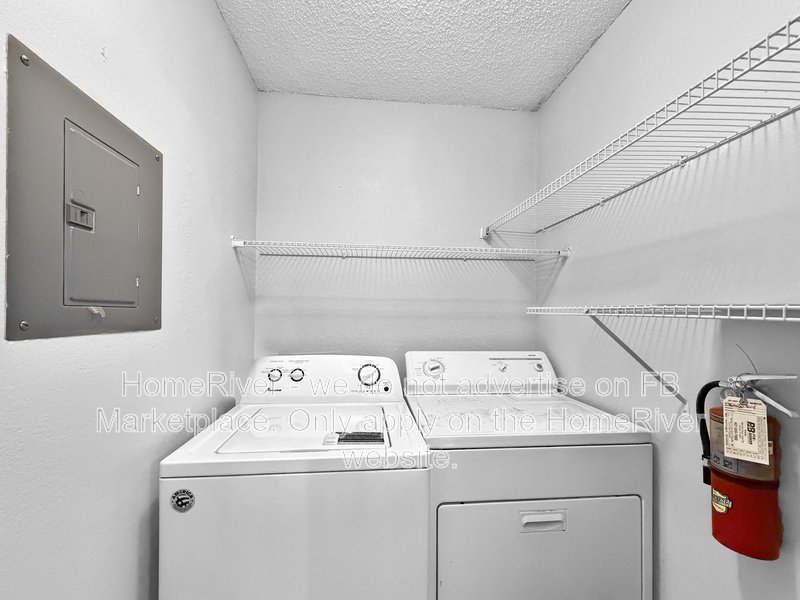 Move in Ready! 5124 Park Central Dr Apt 528 property image