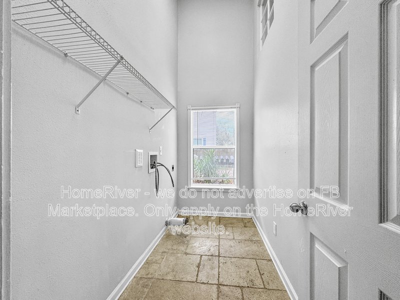 Available Now! Amazing 3 bed 2 bath home! property image