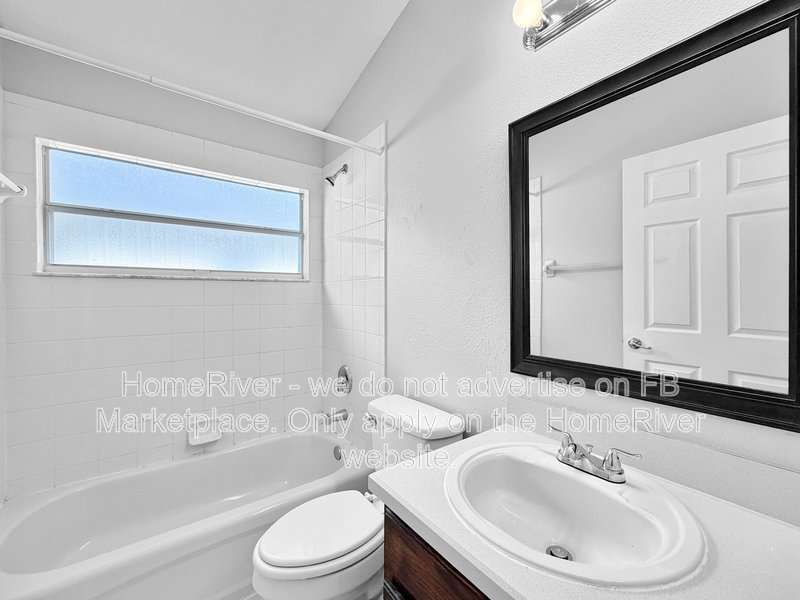 Available Now! Amazing 3 bed 2 bath home! property image