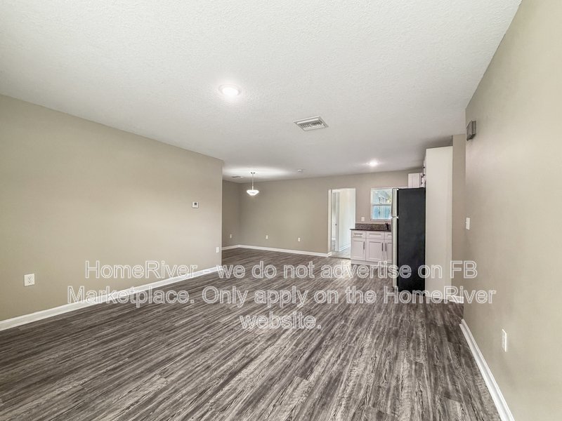 POOL! APPLY NOW!1632 HERNANDES DR property image