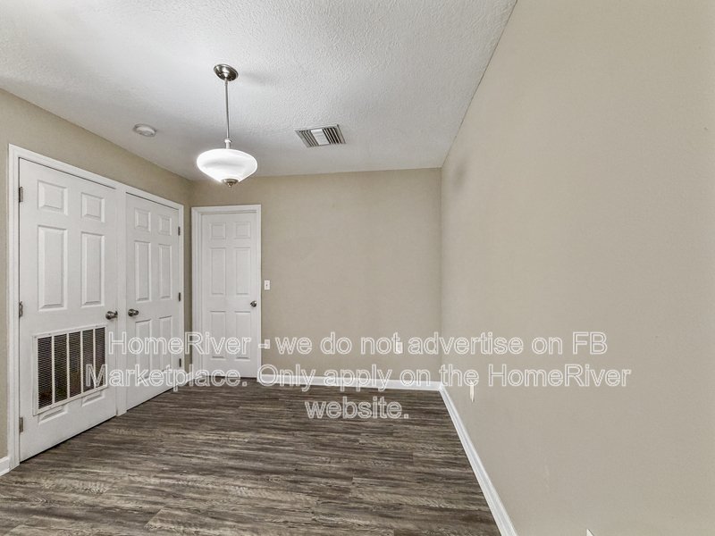 POOL! APPLY NOW!1632 HERNANDES DR property image