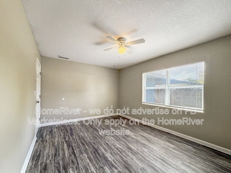 POOL! APPLY NOW!1632 HERNANDES DR property image