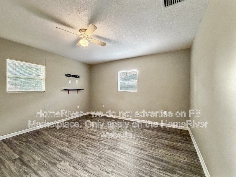 POOL! APPLY NOW!1632 HERNANDES DR property image