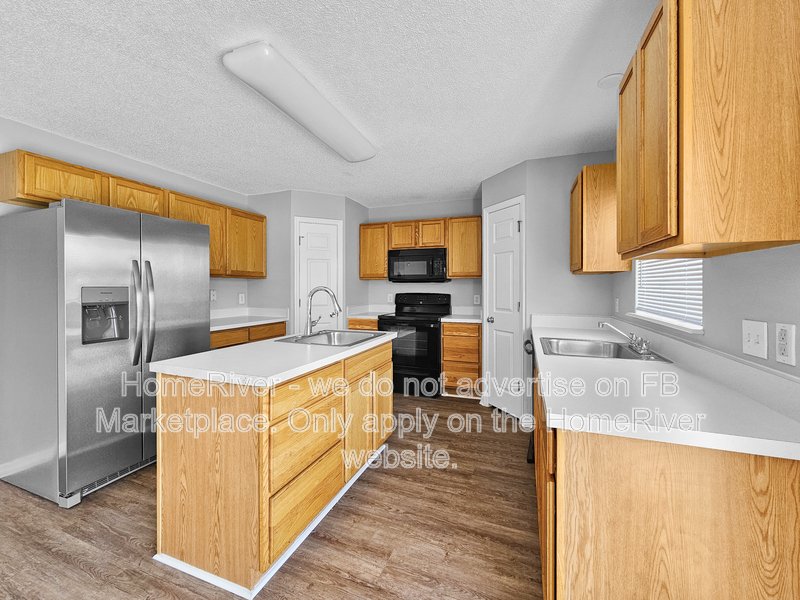 Spacious 4BR Home with Office, Loft &amp; Huge Backyard ? No Carpet!! property image