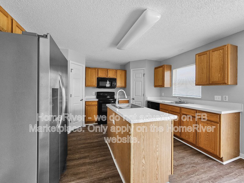 Spacious 4BR Home with Office, Loft &amp; Huge Backyard ? No Carpet!! property image