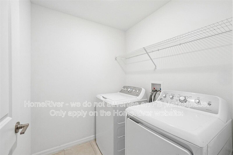 Pet Friendly | End Unit | W/D Included | Attached Garage | Ceiling Fan property image