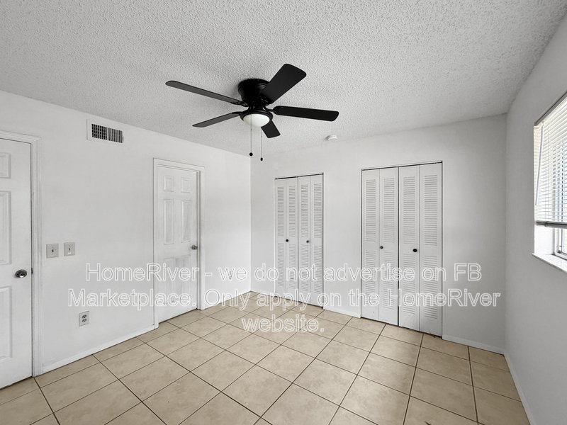 Apply Now!!! 459 E ROSEWOOD LN UNIT 157 property image