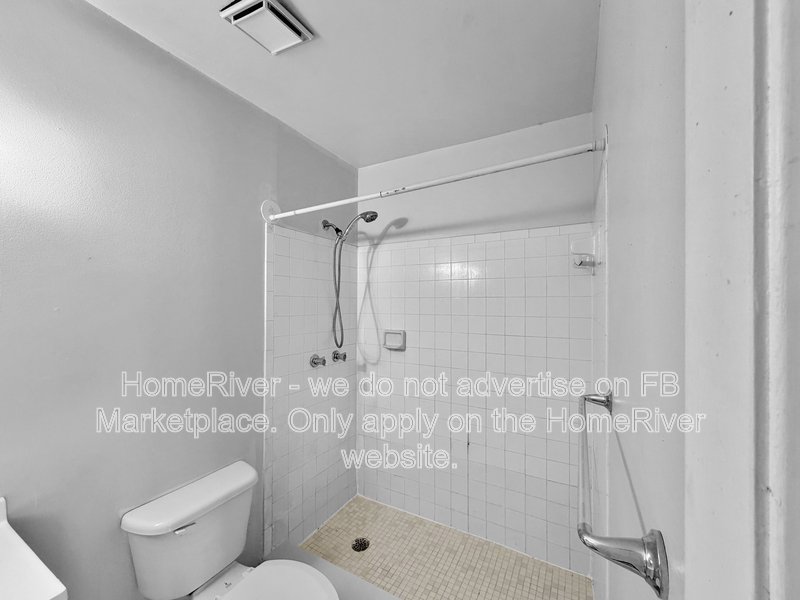 Apply Now!!! 459 E ROSEWOOD LN UNIT 157 property image
