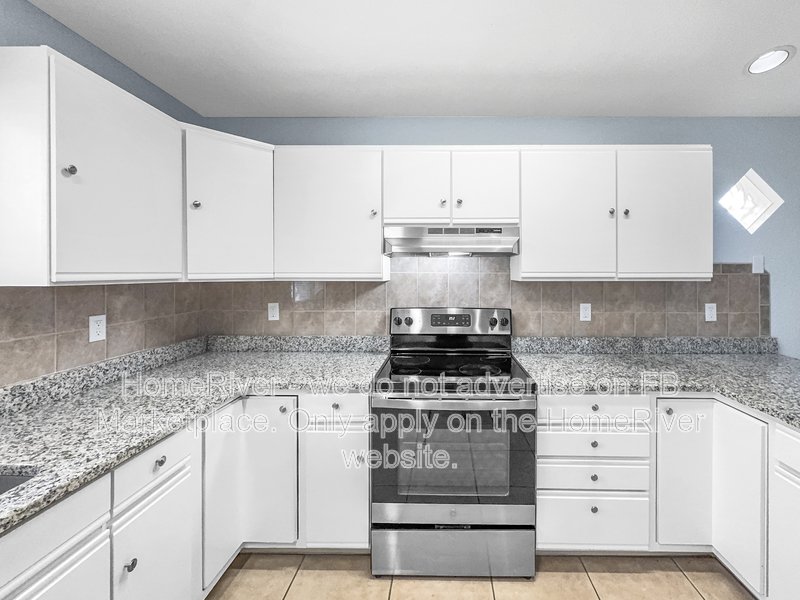 Available Now | Pets Welcome | Attached Garage property image