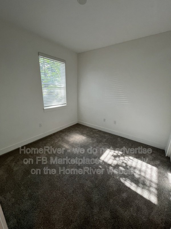 3 BD/ 2BA I First Floor I Condo property image