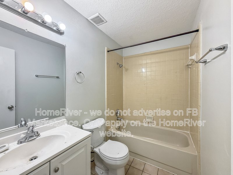 Available Now | Pets Welcome | 4 beds | Screened in Lanai property image