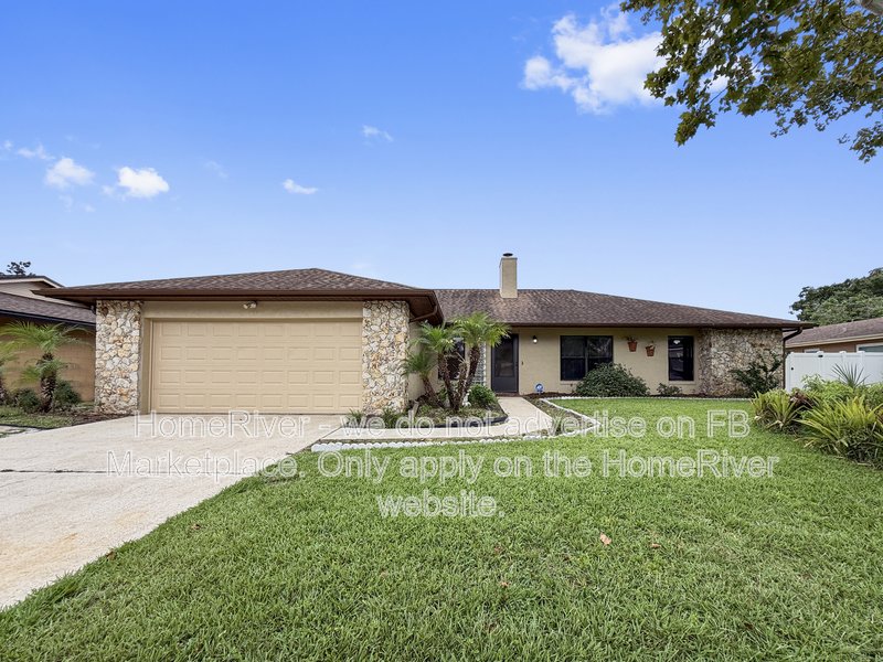 8163 Village Green Rd Orlando, FL 32818 property image