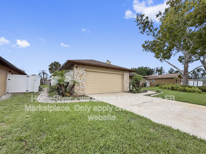 8163 Village Green Rd Orlando, FL 32818 property image