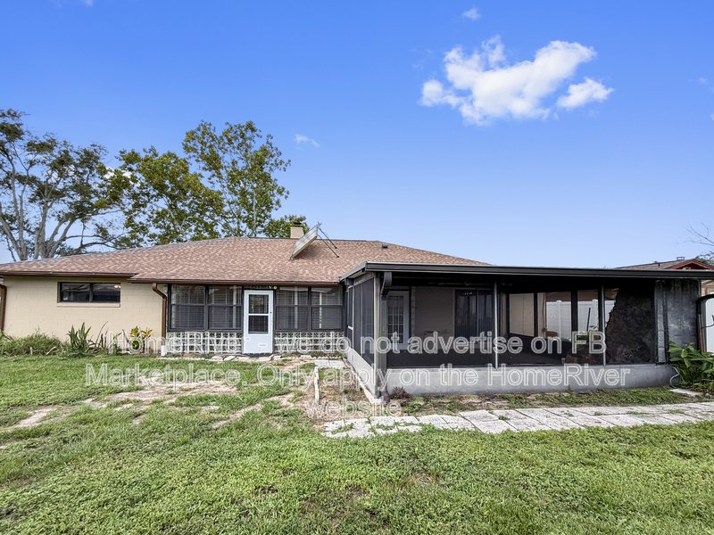 8163 Village Green Rd Orlando, FL 32818 property image