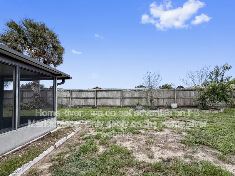 8163 Village Green Rd Orlando, FL 32818 property image