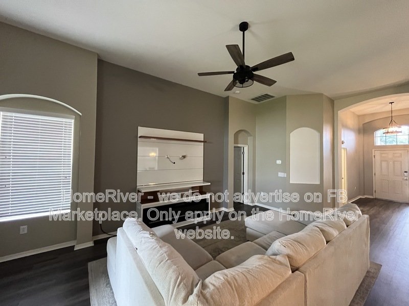 Now Available! - 12728 Avelar Creek Dr, Riverview property image