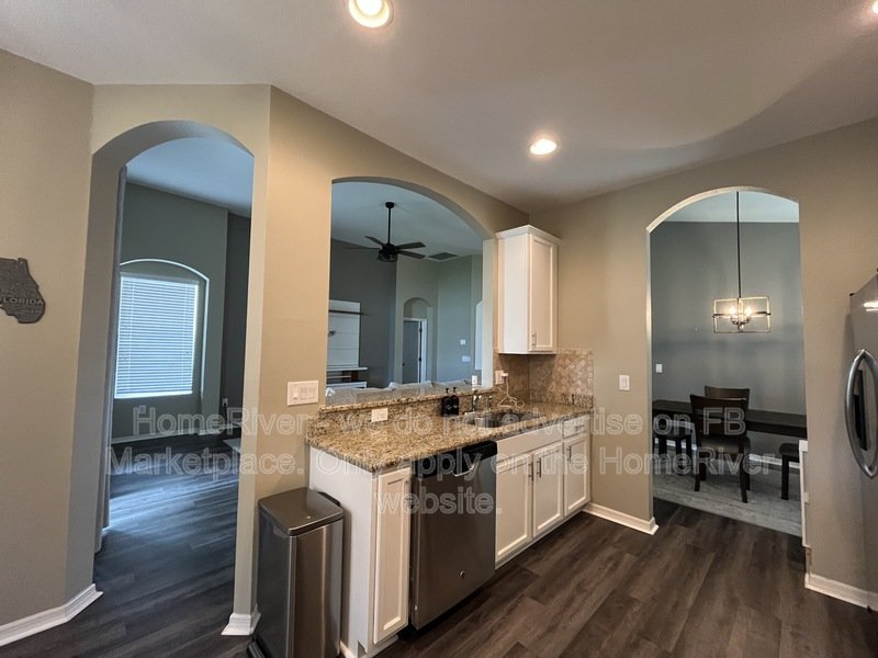 Now Available! - 12728 Avelar Creek Dr, Riverview property image