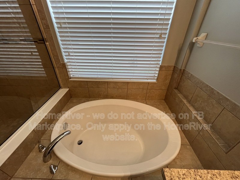 Now Available! - 12728 Avelar Creek Dr, Riverview property image