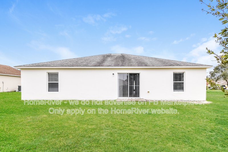 Available Now! Amazing 3 bed 2 bath home! property image