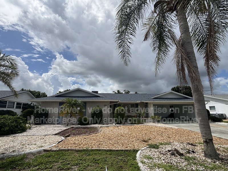 55+ Community - 1709 N PEBBLE BEACH BLVD, SUN CITY CENTER FL 33573 property image