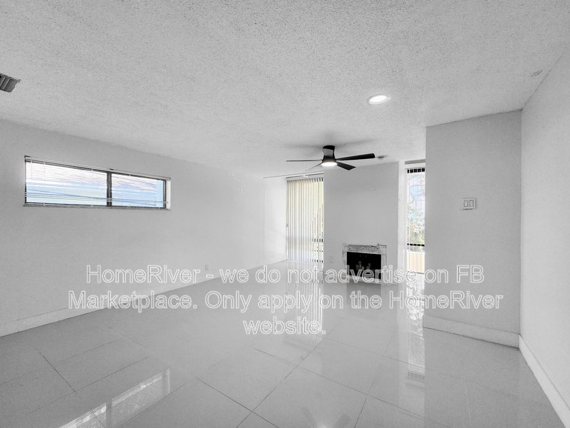 Move In Ready! -  2455 W Palm Dr. Tampa, FL 33629 property image