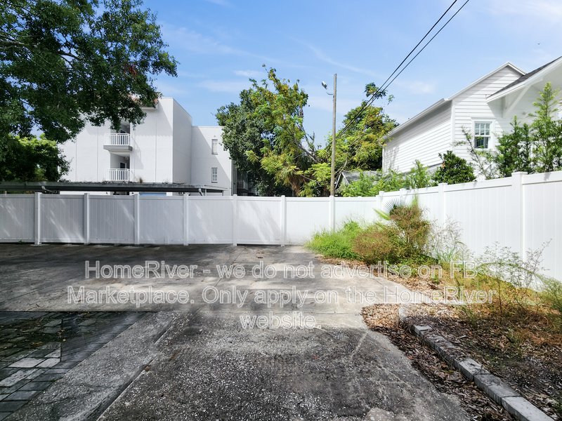 Move In Ready! -  2455 W Palm Dr. Tampa, FL 33629 property image