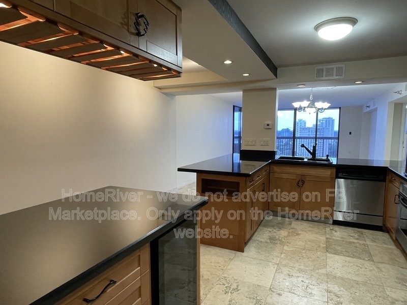 Now available - 2413 Bayshore Blvd Unit 1904, Tampa property image