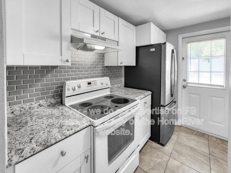 Available Now! 2844 Homewood St, Clearwater FL 33759 property image