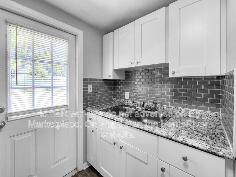 Available Now! 2844 Homewood St, Clearwater FL 33759 property image