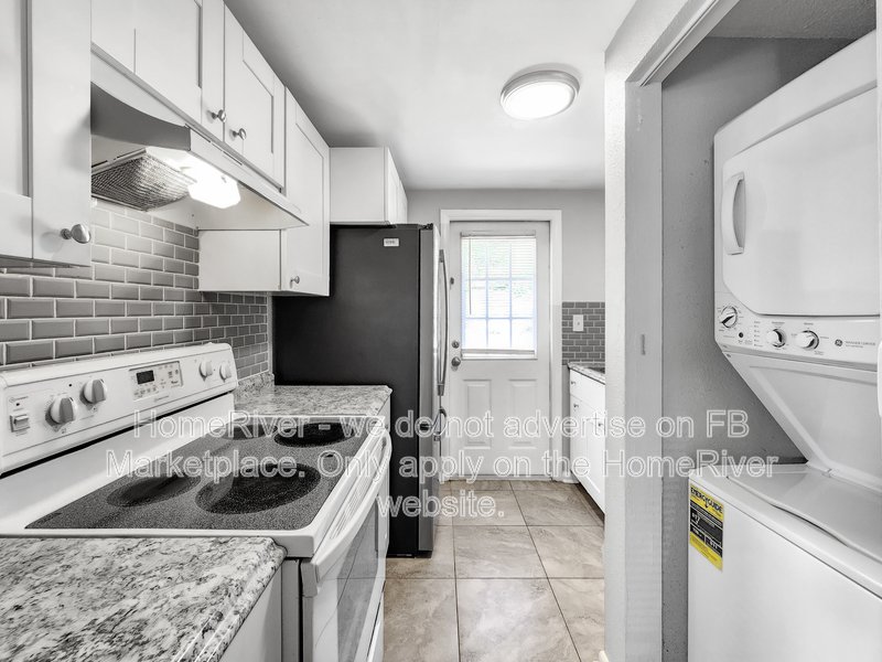 Available Now! 2844 Homewood St, Clearwater FL 33759 property image