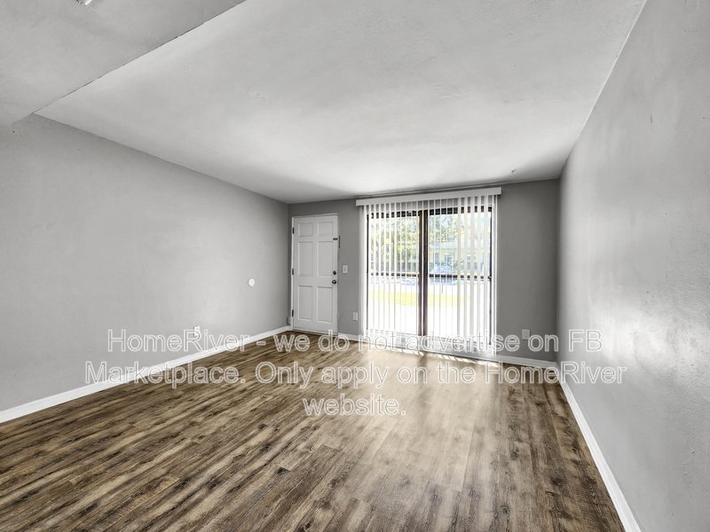 Available Now! 2120 Catalina Dr, Clearwater FL 33764 property image