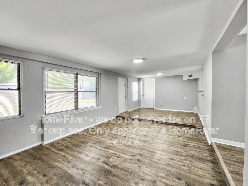 Available Now! 2120 Catalina Dr, Clearwater FL 33764 property image