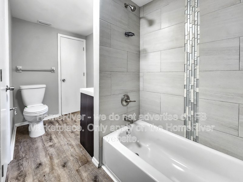 Available Now! 2120 Catalina Dr, Clearwater FL 33764 property image