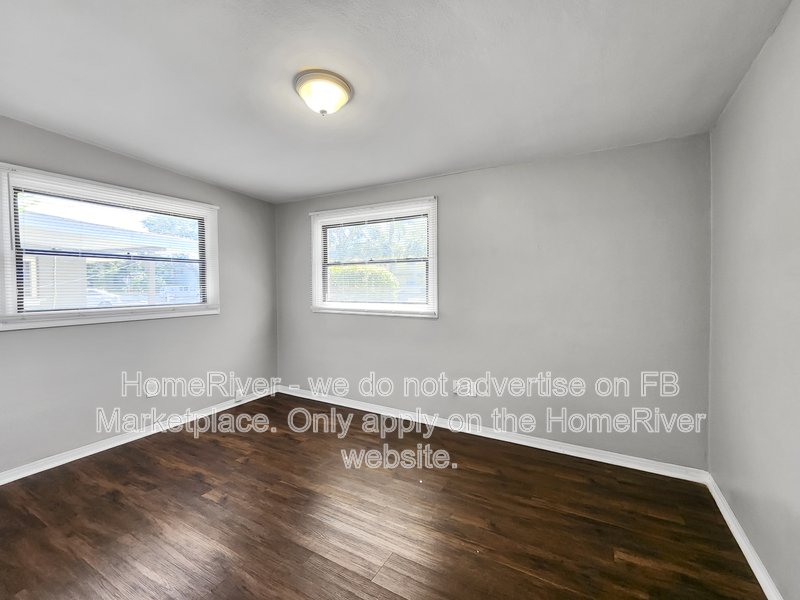 Available Now! 2120 Catalina Dr, Clearwater FL 33764 property image