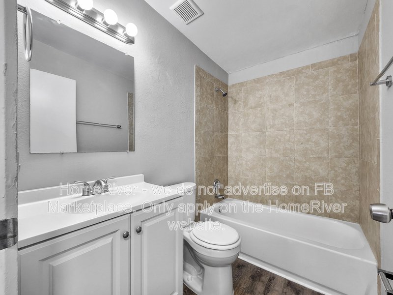 Available Now! 2120 Catalina Dr, Clearwater FL 33764 property image