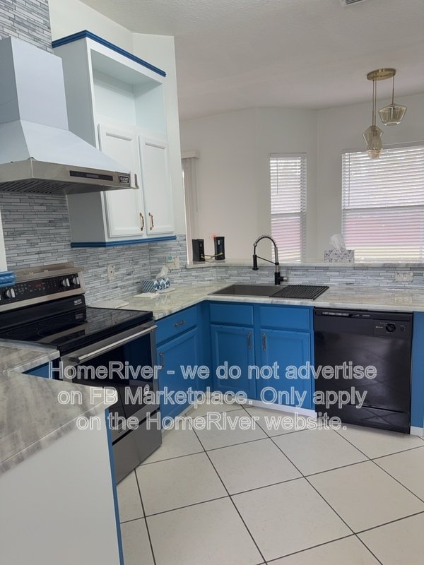 Move In Ready! -  729 ADRIANE PARK CIR, KISSIMMEE FL 34744 property image