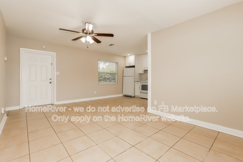 Available Now! 779 Lynndale Dr N, St Petersburg FL 33703 property image