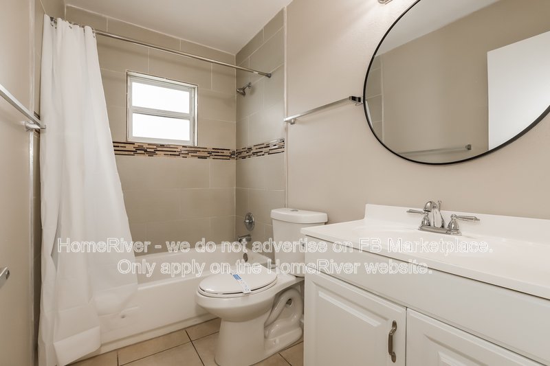 Available Now! 779 Lynndale Dr N, St Petersburg FL 33703 property image