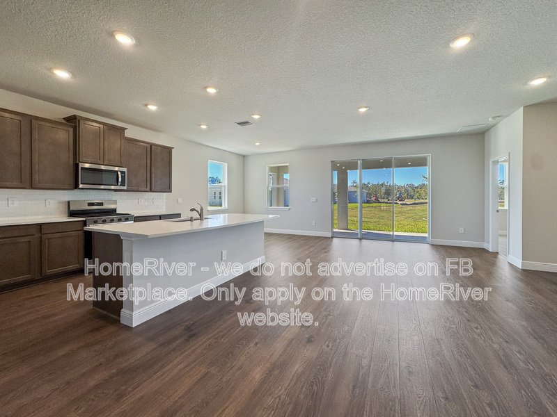 Available Now! - 2333 STRATTEN DR, ZEPHYRHILLS, FL property image