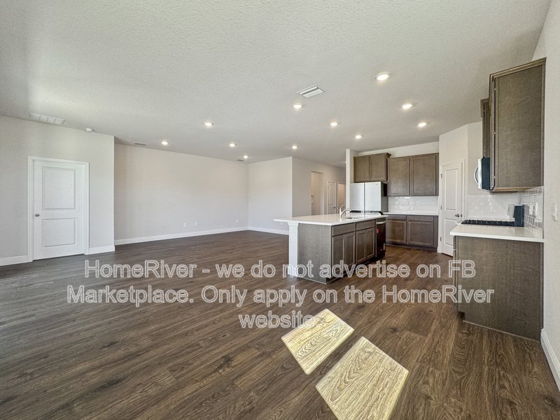 Available Now! - 2333 STRATTEN DR, ZEPHYRHILLS, FL property image