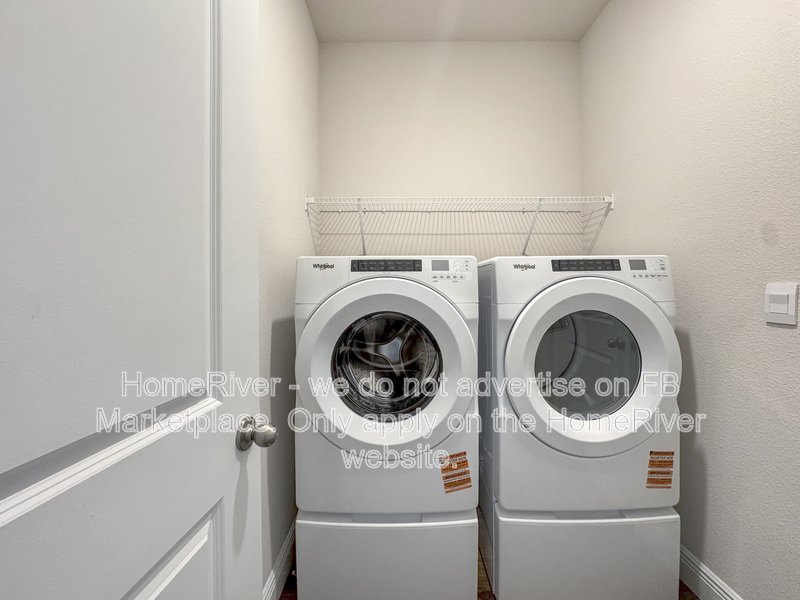 Available Now! - 2333 STRATTEN DR, ZEPHYRHILLS, FL property image