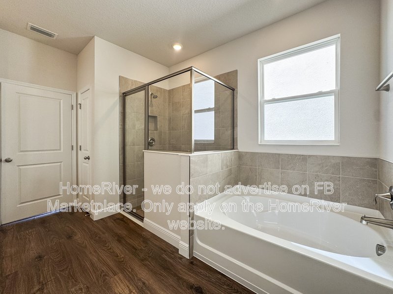 Available Now! - 2333 STRATTEN DR, ZEPHYRHILLS, FL property image