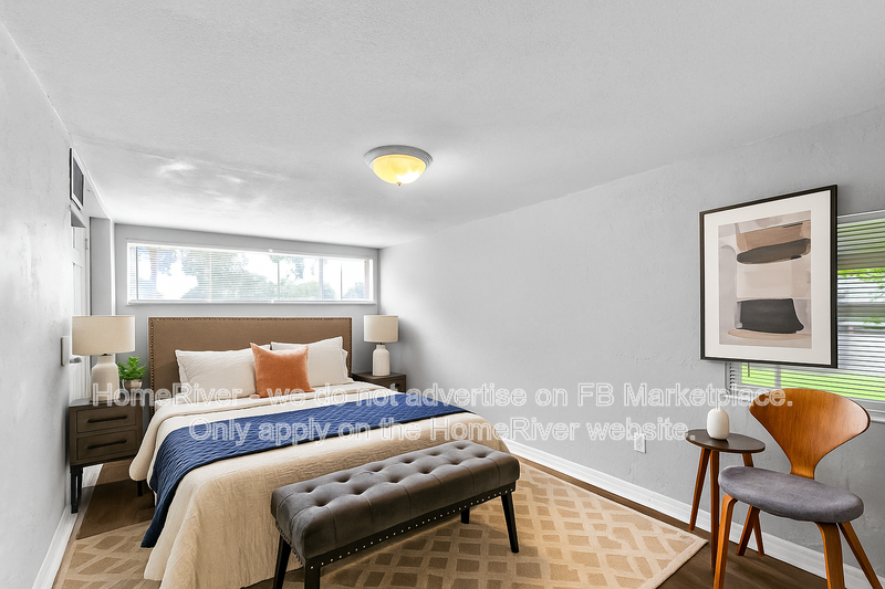 Available Now! 10849 60th Ave, Seminole FL 33772 property image