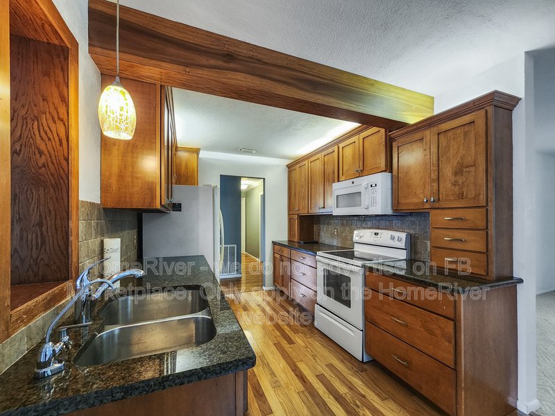 Move In Ready! - 1838 Brookhaven Dr, Sarasota FL 34239 property image