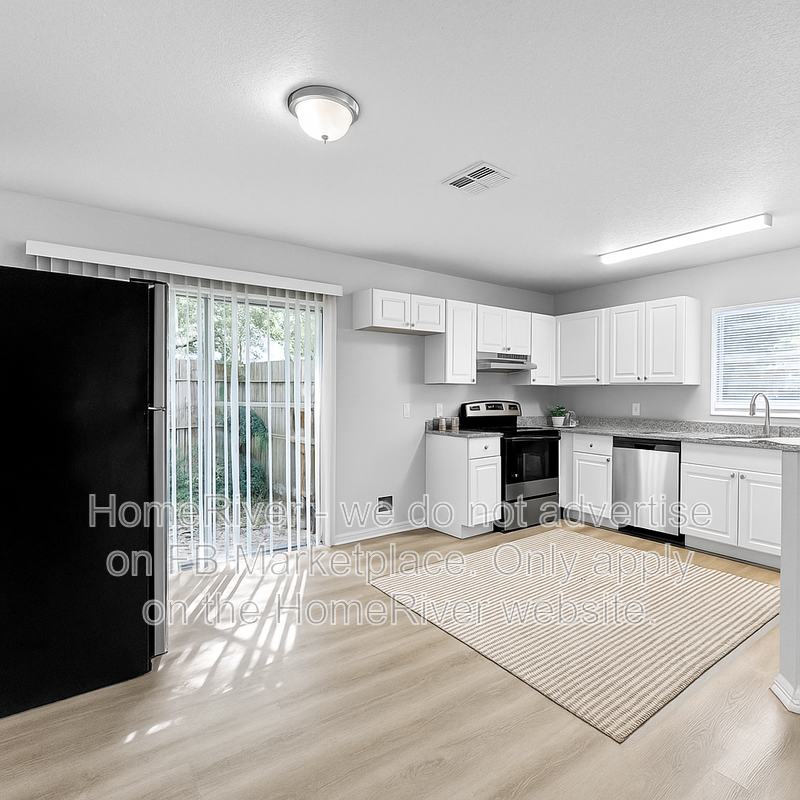 Available Now! 1402 E PALIFOX ST, TAMPA FL 33603 property image