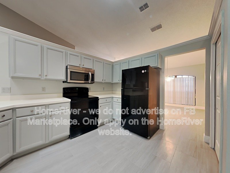 Apply Now! 12720 Forestedge Circle property image